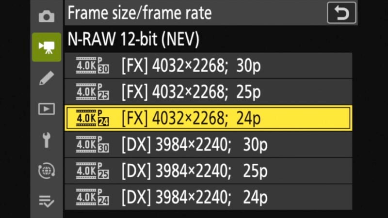 Camera settings display showing frame sizes and rates for recording. Options include 4K resolution at 4032x2268 pixels with frame rates of 30p, 25p, and 24p, highlighted in yellow. Additionally, DX format options are visible.