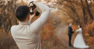 wedding photographer reported cbs news not delivering photos